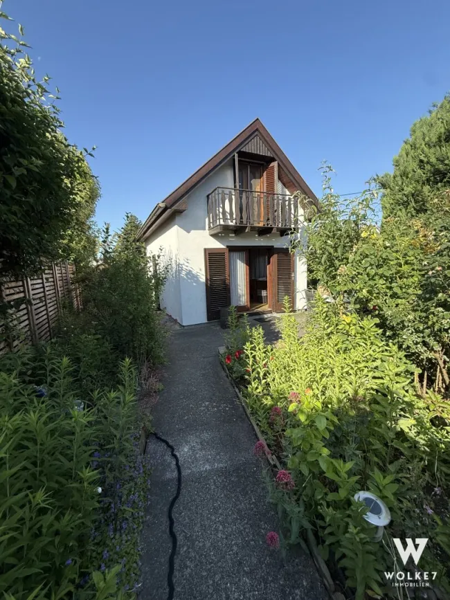 Sommerparadies nahe der Alten Donau – Kleingartenhaus mit viel Potenzial in Top-Lage - Bild