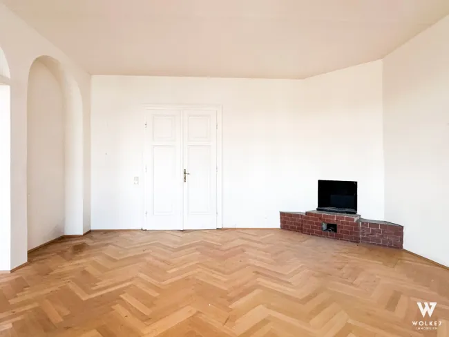 UNBEFRISTET: Zentrale Dachgeschoss-Wohnung in 1030 Wien | 4 Zimmer | Loftcharakter | Renovierungsbedarf | 1 Gehminute Wien Mitte Landstraße - Bild