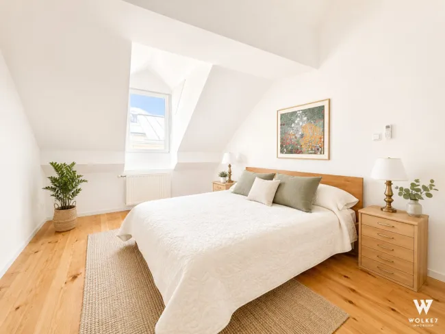 +++ Traumhafte 3-Zimmer-Dachgeschosswohnung I 2 DACHTERRASSEN mit ca. 28 m2 I Top-Lage Josefstadt +++ - Bild