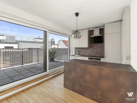 Traumhafte Dachgeschoß-Maisonette-Wohnung: 1 Gehminute zum Aumannplatz | Klimaanlage