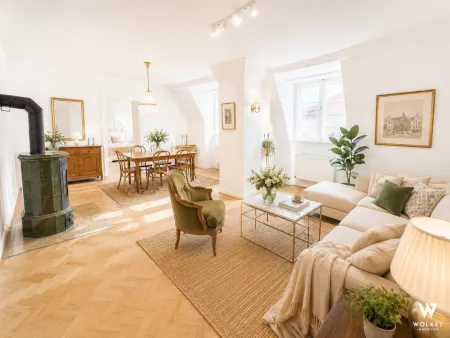 Sonnige 2-Zimmer-Dachgeschosswohnung im Nibelungenviertel nähe Schmelz