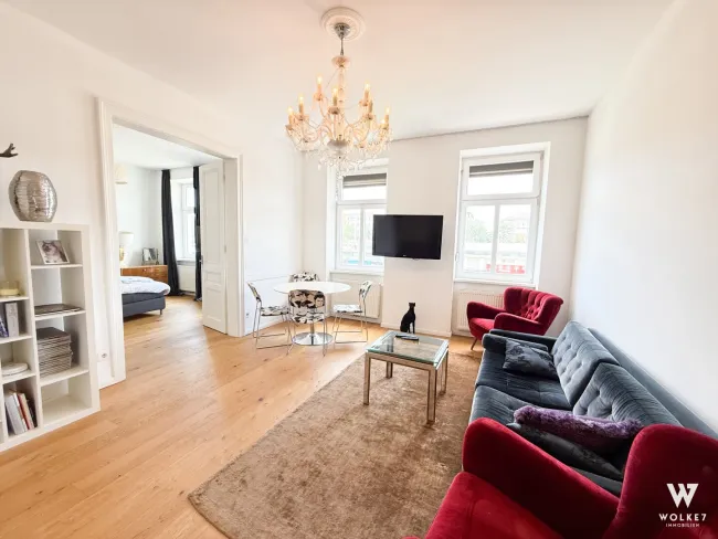 Stilvoller Luxus trifft Altbauflair – Traumhafte 3-Zimmer-Wohnung im 15. Bezirk | U3 & U6 Westbahnhof - Titelbild