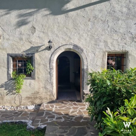 Historisches Anwesen mit modernem Wohnkomfort – 2.163 m² Bauland, acht Zimmer und außergewöhnlich viel Platz für Familie und Freizeit