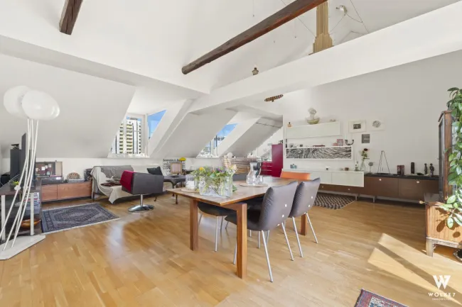 Großzügiges Wohnen mit Loft-Charakter – 120m², Terrasse & Tiefgaragenplatz - Bild