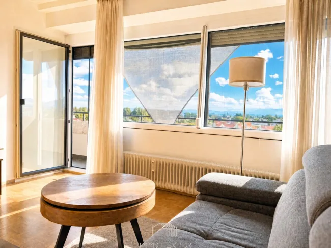 TRAUMHAFTE AUSSICHT: Lichtdurchflutete 2,5-Zimmer-Wohnung mit Loggia in Liebenau - Titelbild