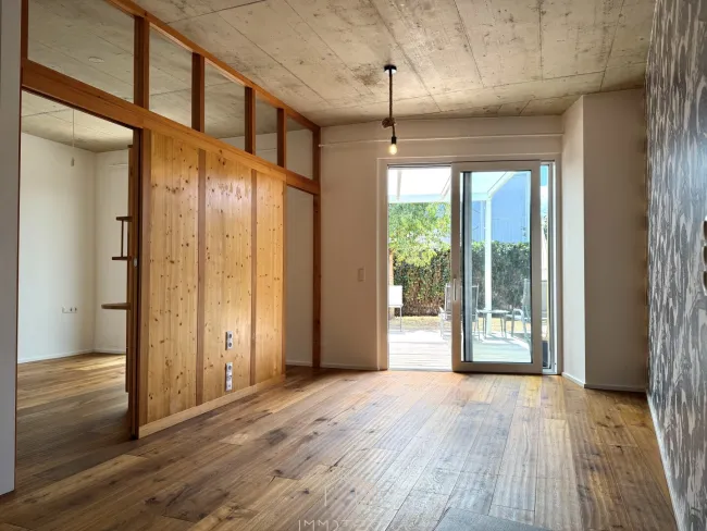 EXKLUSIVE DESIGNERWOHNUNG MIT ÜBERDACHTER TERRASSE: Sonniges Wohnen nahe dem LKH Graz - Bild