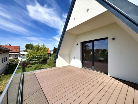 PROVISIONSFREI: Sonnige 3-Zimmer-Wohnung mit Dachterrasse - ERSTBEZUG