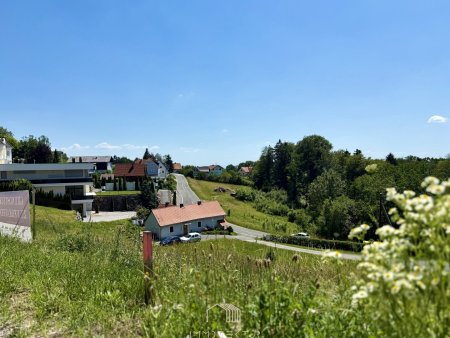 BAUGRUNDSTÜCK: Begehrte Südwestlage auf der Lassnitzhöhe