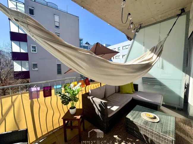 TU GRAZ INFFELD : Sonnige Garçonniere mit Balkon und Tiefgarage in St. Peter - befristet vermietet - Titelbild