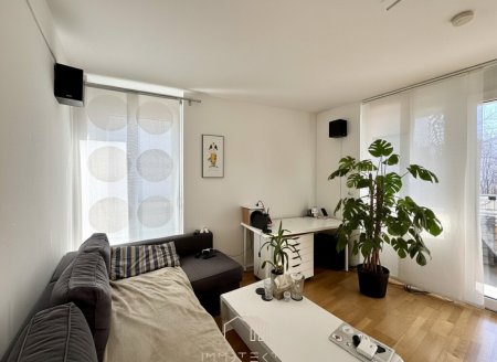BESTLAGE ST. PETER: Wunderschöne Wohnung mit 2 Zimmer + Extraküche, Balkon und Tiefgarage