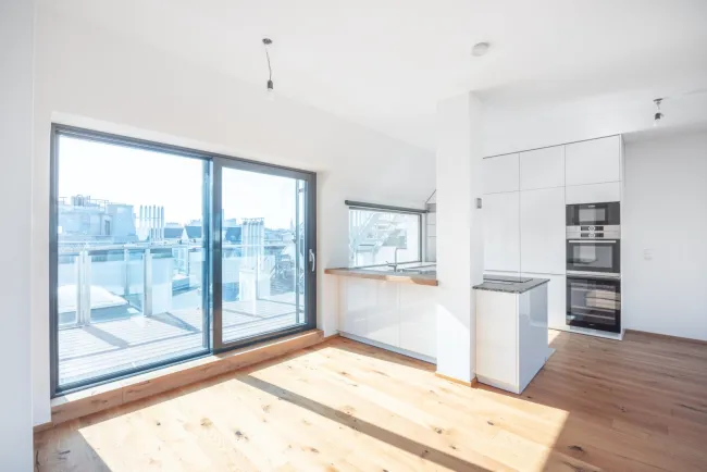 Luxuriöse Dachgeschoß-Maisonette mit 360° Grad Terrassenausblick im Servitenviertel - Bild