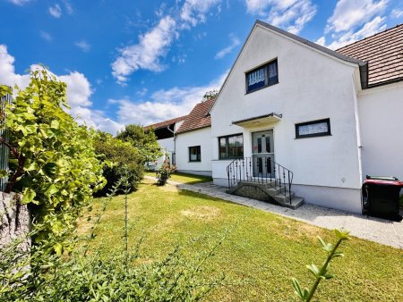 Einfamilienhaus mit ländlichem Flair und vielseitigem Potenzial in Wartmannstetten