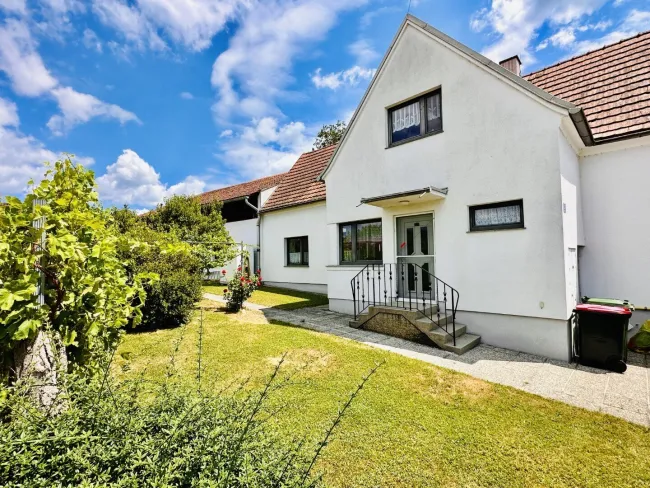 Einfamilienhaus mit ländlichem Flair und vielseitigem Potenzial in Wartmannstetten - Titelbild