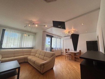 Sonnige 4-Zimmer-Wohnung mit Klimaanlage und XXL Keller in Natschbach