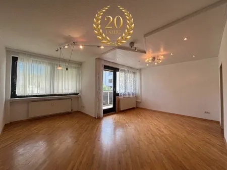 Sonnige 4-Zimmer-Wohnung mit Klimaanlage, Loggia und XXL Keller in Natschbach