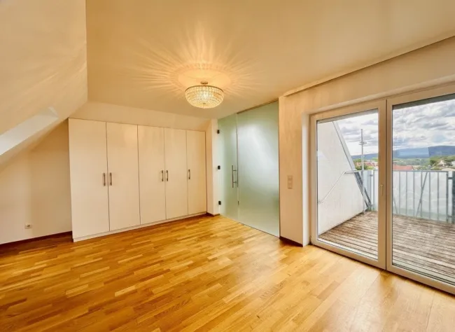 Moderne Maisonette-Wohnung mit 2 Terrassen in Wiener Neustadt - Titelbild