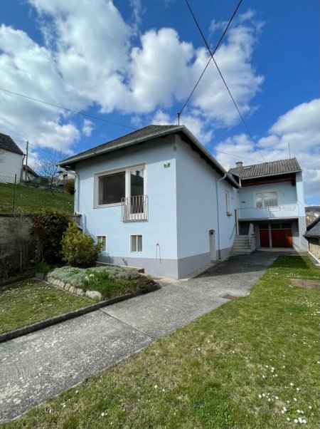 Charmant & Gepflegt! - Einfamilienhaus in ruhiger und sonniger Dorflage nahe des Naturbadesee!