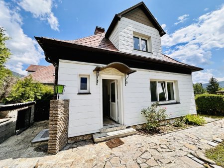 Sanierungshaus mit schönem Garten in Grünbach am Schneeberg