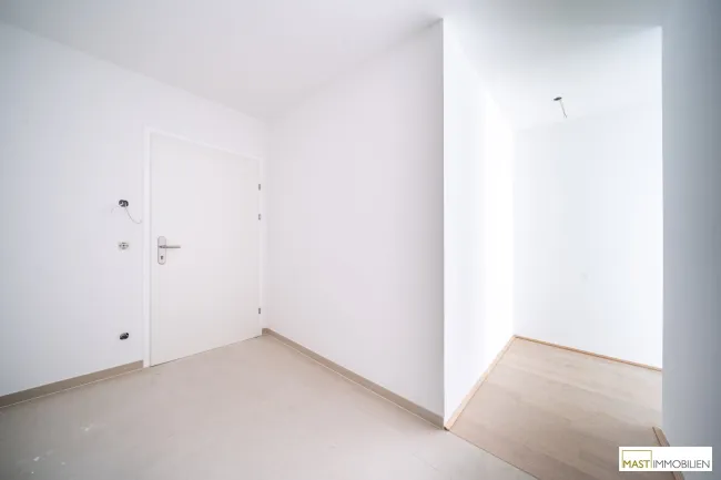 *Anlegerpreis Netto* 6. Liftstock! Provisionsfreie 3 Zimmer Familienwohnung - Bild