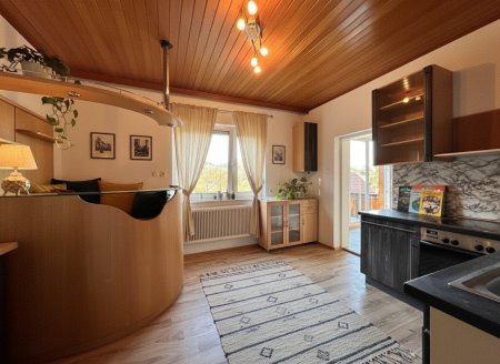 Großzügige 123 m²-Wohnung mit Garten und Garage