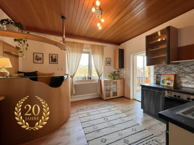 Großzügige 123 m²-Wohnung mit Garten und Garage - Bild