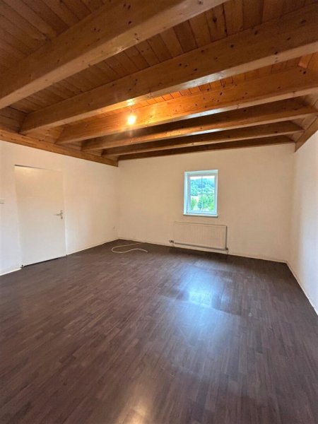 Helle Dachgeschosswohnung mit Gartennutzung gelangt zur Miete in Pottschach!