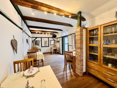 Ein- oder Mehrfamilienhaus in bester Lage
