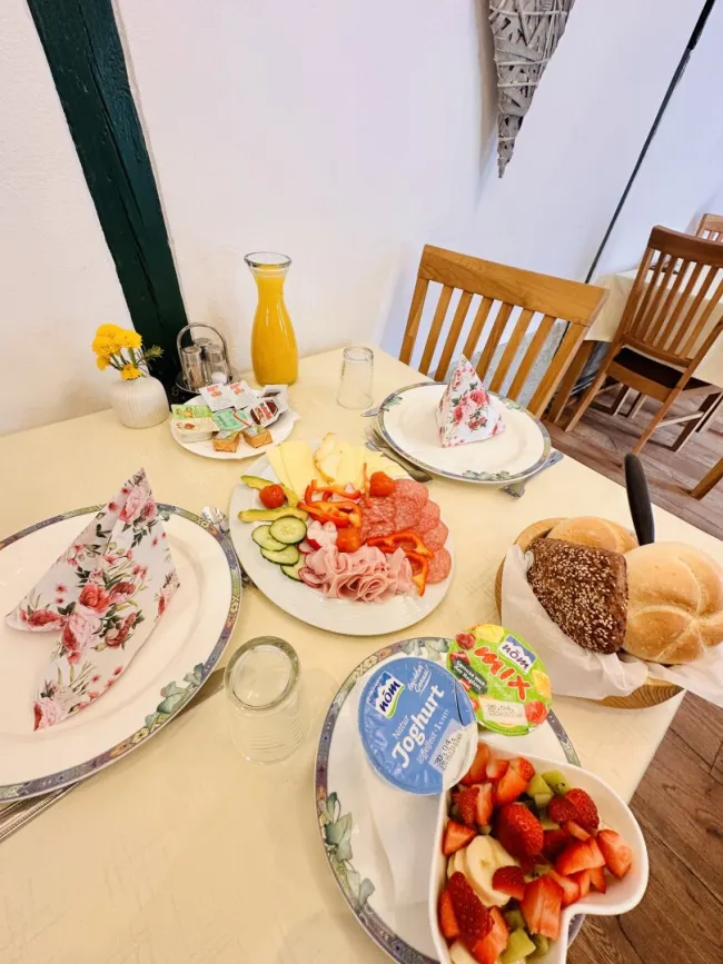 Lukratives Apartmenthaus im laufenden Kurzzeit- Mietbetrieb - Bild