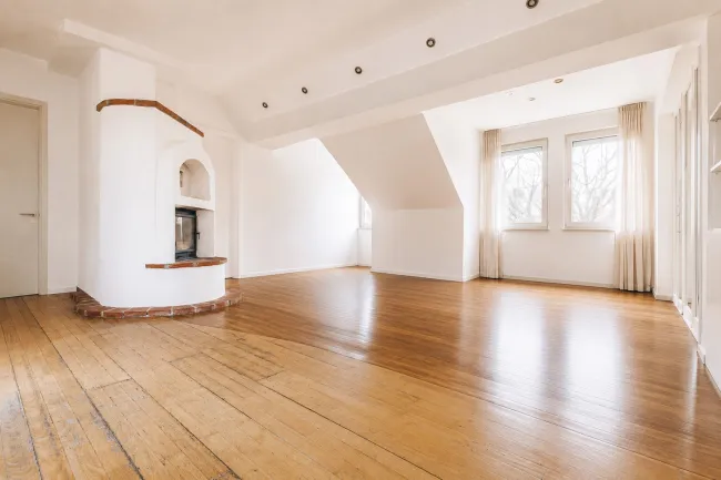 Wohnbereich mit Kamin