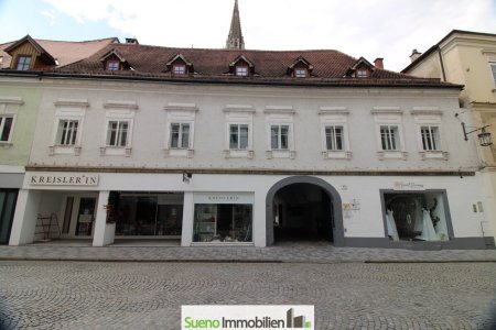 Großes Zinshaus am Stadtplatz Steyr - über 1000m2 Nutzfläche