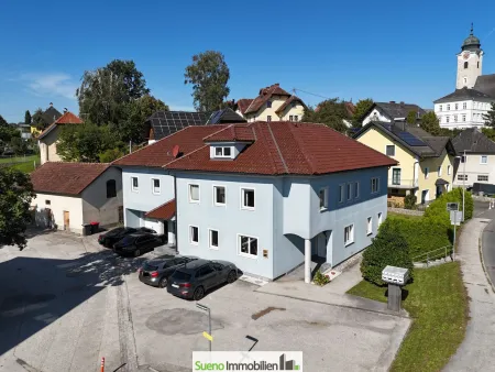 Grosses Wohnhaus in TOP Ausstattung samt Büro (Praxis) im EG
