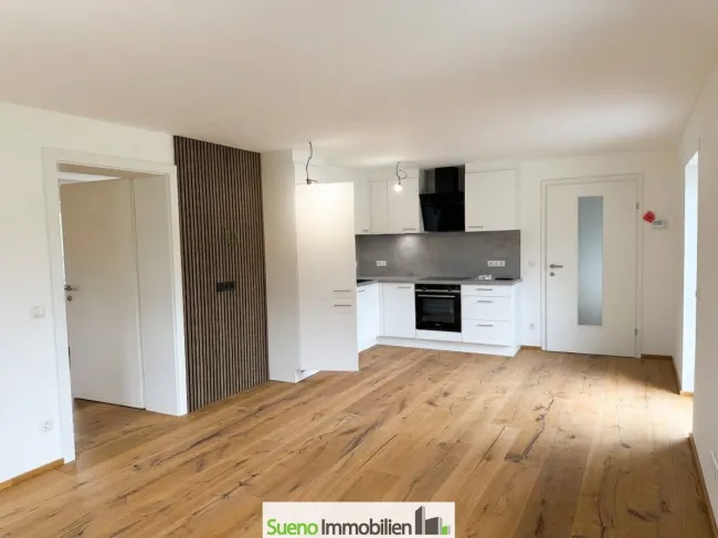 Modernes Zwei-Familienhaus: Naturnah wohnen mit Bachnähe und traumhaftem Bergblick - Titelbild