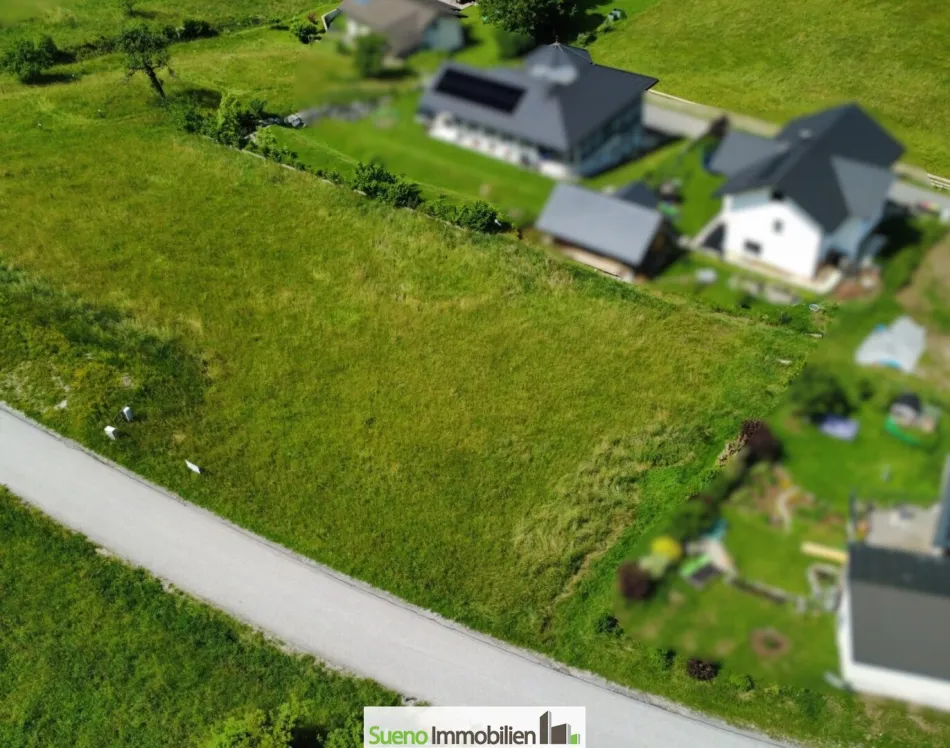 Startklar fürs Bauprojekt – Grundstück mit Einreichplan - Titelbild