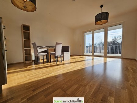 NEUBAU 2-Zi-Wohnung mit Blick ins Grüne mit großer Loggia und Tiefgarage