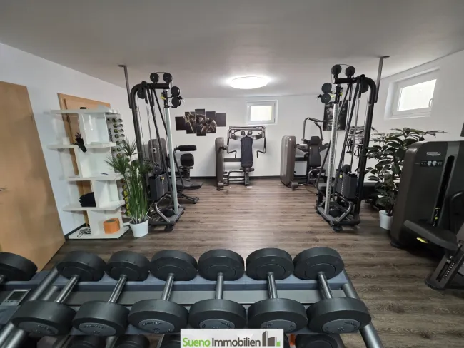 Sport-Studio mit modernsten Geräten