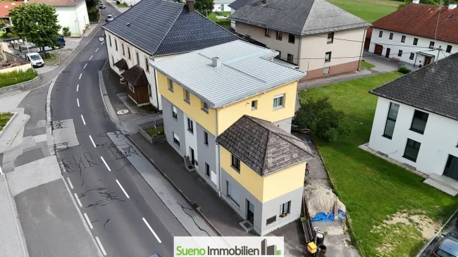 Großzügiges Wohnhaus in Sandl mit 2 Einheiten und zusätzlich Büro/Verkaufsfläche - Bild