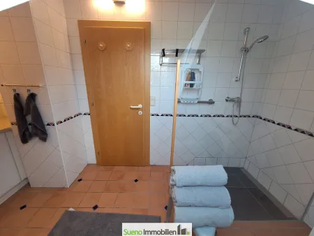 Bad Dachgeschoss