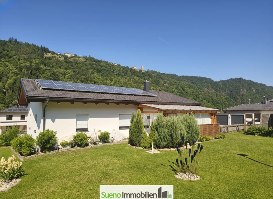 TRAUM-Bungalow mit Donaublick & Schlossblick in Wesenufer - Titelbild