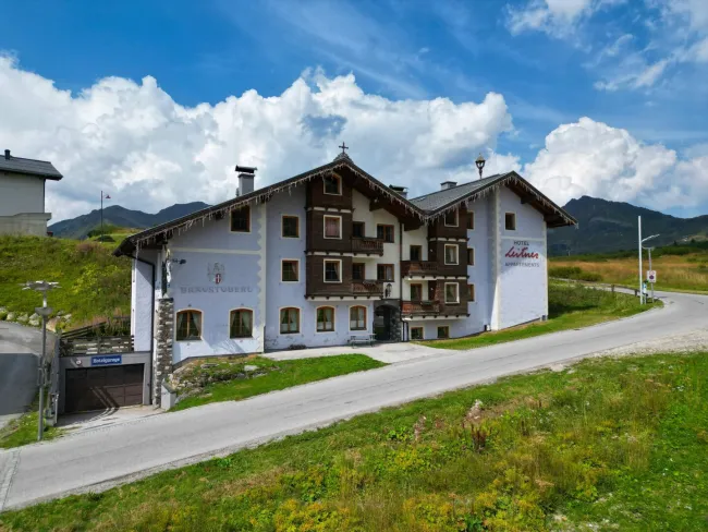 Top-Appartementhaus direkt an der Skipiste - Titelbild