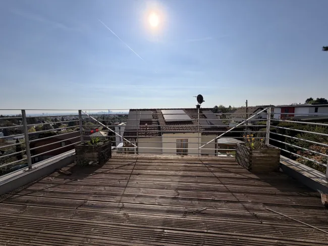 Exklusiver Stadtblick - Charmante Doppelhaushälfte mit individuellem Gestaltungspotenzial! - Titelbild