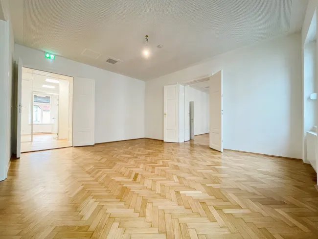 Repräsentatives Büro mit 5 Büroräumen und Balkon in zentraler Lage von Graz - Bild