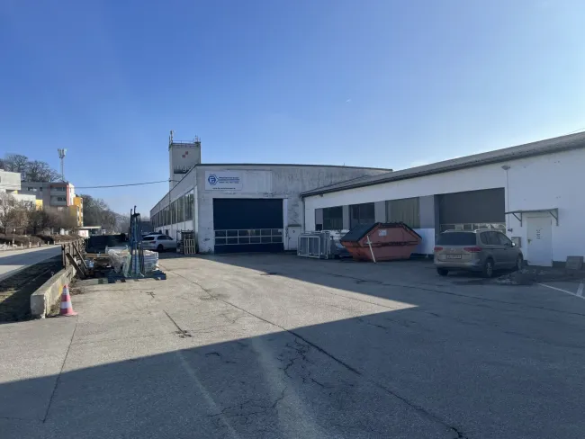 Lagerboxen in Steyregg von 20m2 bis 100m2 - Titelbild