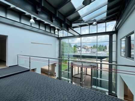 Großzügige Lagerhalle im Zentrum von Österreich