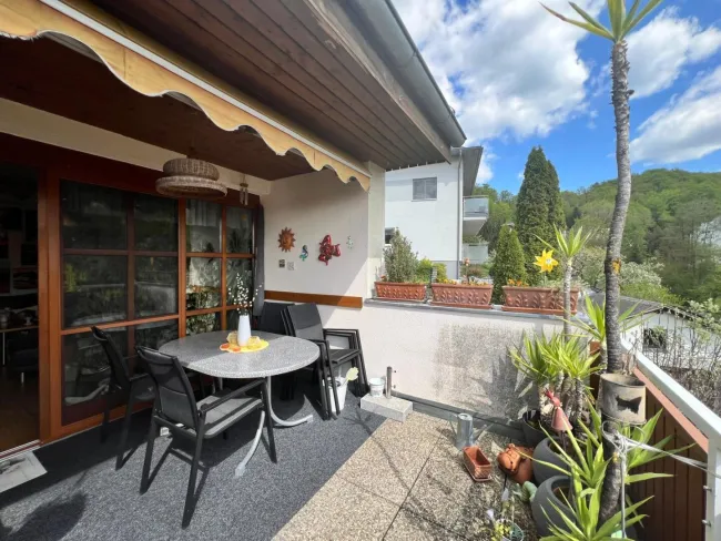 Großzügige 5-Zi-DG-Wohnung in Linz mit Balkon, Loggia & Garage – Traumlage! - Bild