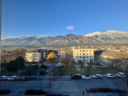 Wunderschöne 3 Zimmerwohnung mit extra Küche, Balkon und Einzelgarage - Nähe Schwimmbad in Hall in Tirol