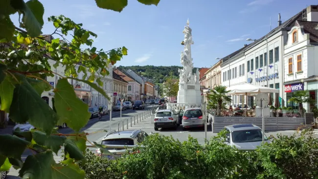 Wohnen am Fuße des Ölbergs - Sanierter Altbau - 2.000m² Grund - Bild