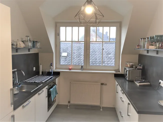 Zentrumsnahe 100m² Wohnung in Neunkirchen, renoviert, 4 Zimmer, MIETE - Titelbild