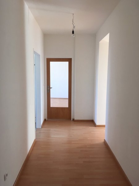 Bezugsfertige 4 Zi. / 100m² Wohnung in Neunkirchen - nur 180.000,00 €!