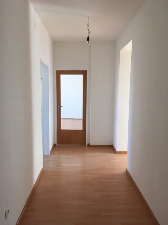 Bezugsfertige 4 Zi. / 100m² Wohnung in Neunkirchen - nur 180.000,00 €! - Bild
