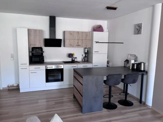 Einziehen und wohlfühlen – 3-Zimmer-Wohnung mit praktischer Ausstattung - Bild